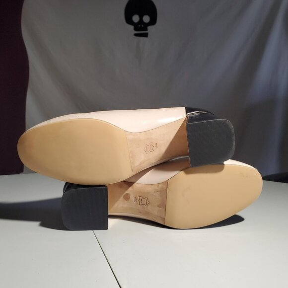 Gold 'T' Hardware Block Heels Sz 10C - Picture 10 of 16